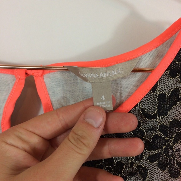 Banana Republic Women's Mesh Tank Top, Size 4 - Picture 4 of 8